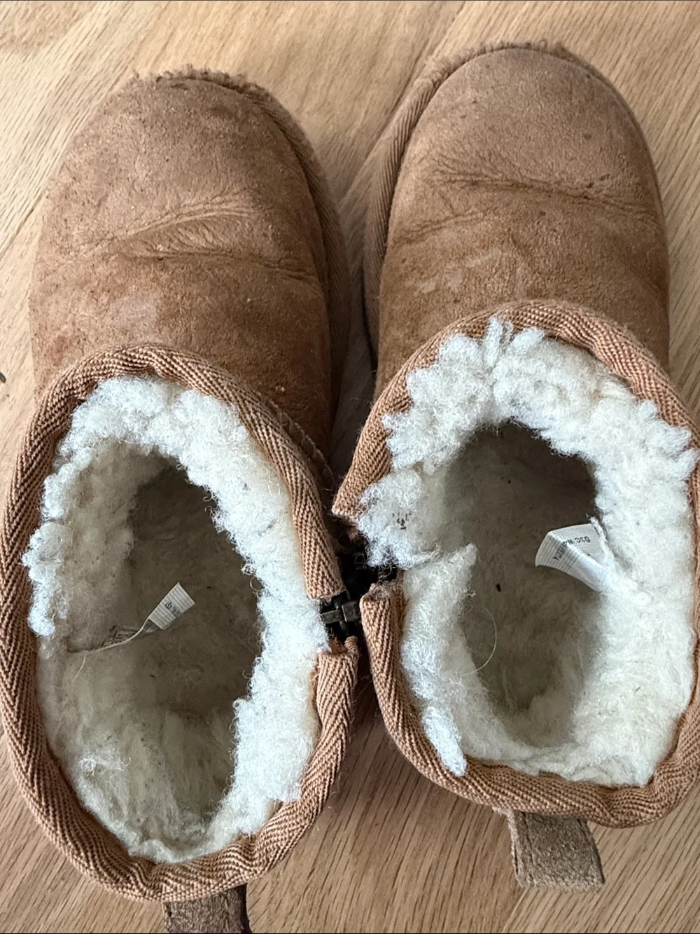 UGG kids classic